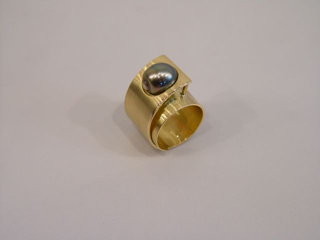 ring-18-krt-goud-met-zuidzee-parel-hk