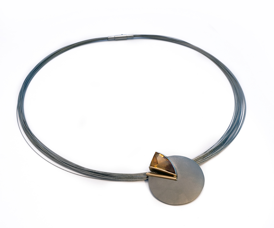 hanger Titanium met 18 krt goud en Citrien